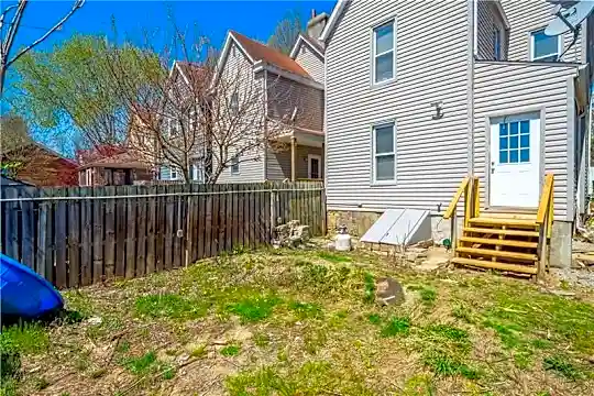 319 Glenn Ave Photo 2