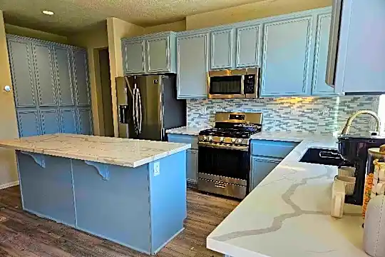37852 Magnolia Ln Photo 1