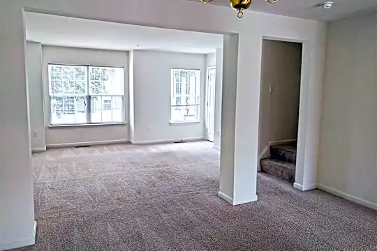 437 Kenneth Square Photo 1
