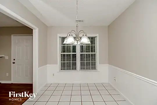 5807 Running Ridge Road Photo 2