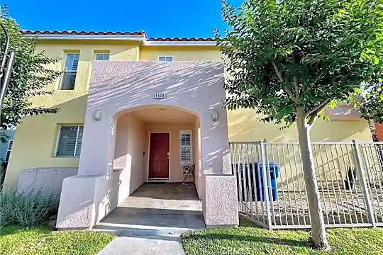 1516 Navareth Way Photo 1
