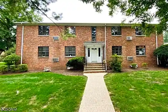 38 Troy Dr #A Photo 2