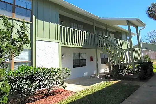 840 Center Ave Photo 1