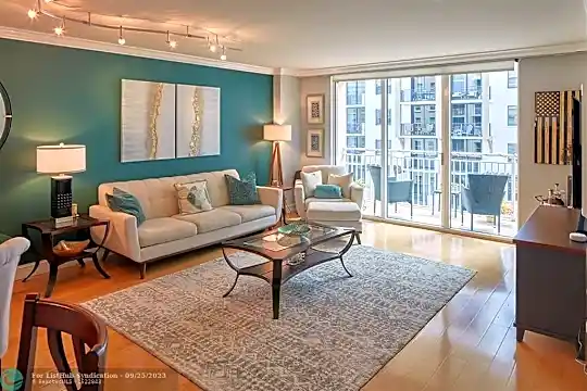 99 SE Mizner Blvd #637 Photo 1