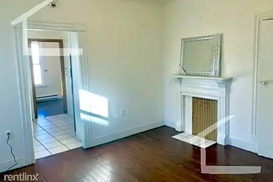 11 Higgins St Photo 2