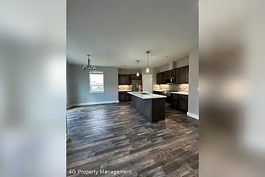 1515 Pistolero Wy Photo 2