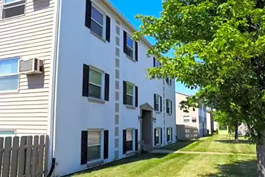 2047 Blairs Ferry Rd NE Photo 1