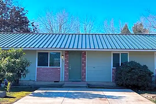 4328 State St.jpg