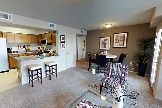 1661 Hermann Dr Photo 2
