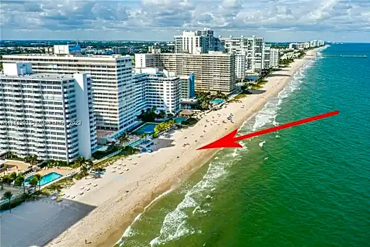 4020 Galt Ocean Dr #107 Photo 1