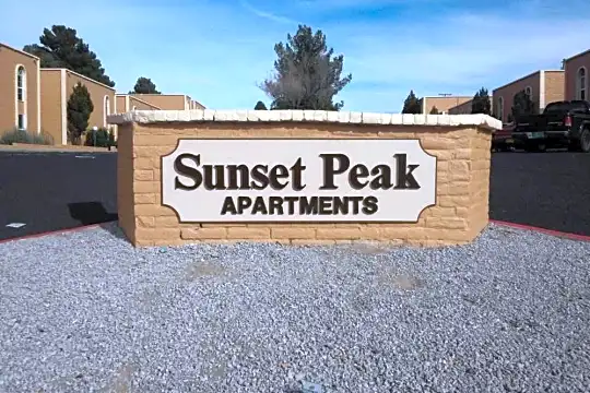 Sunset Peak Apartments Photo 1