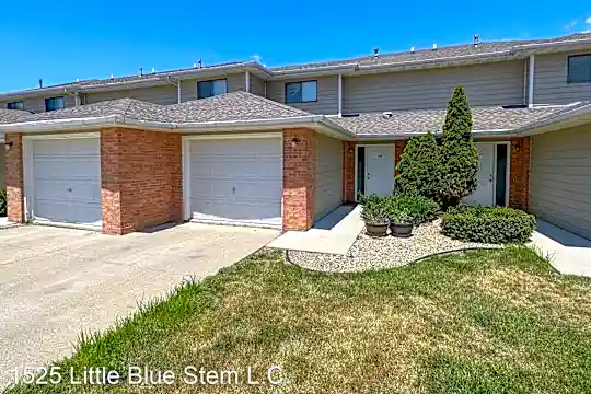 1525 Little Bluestem Ct Photo 2