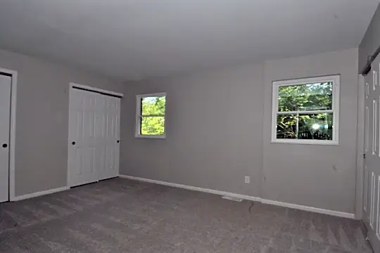32 Kyles Ln #B Photo 2