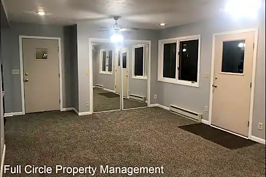 7606 Cass St Photo 2