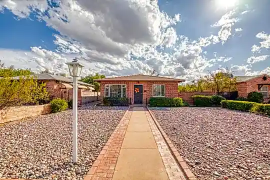 1516 E Spring St Photo 1