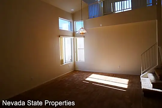 2313 Avery Dr Photo 2