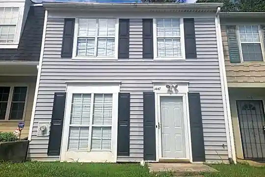 1447 Inverness Dr Photo 1