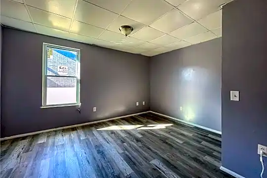92 Fairview St #7 Photo 2