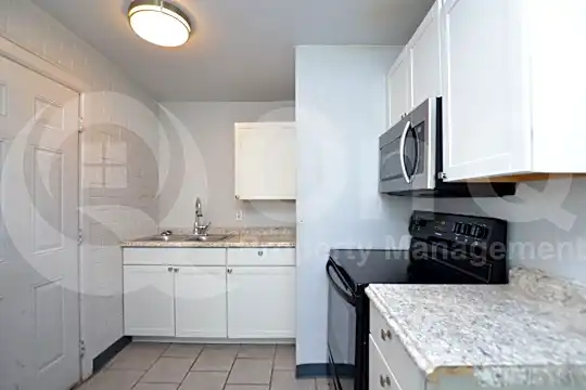1103 West Sherman Street, Unit 2 Photo 2