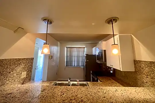 3515 Village Blvd #402 Photo 2