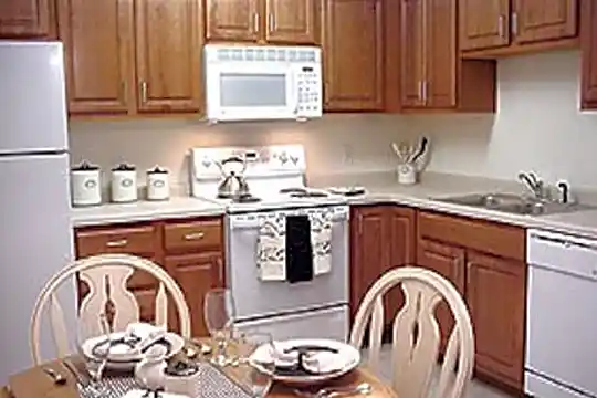 Sibley Cove Apartment Community Photo 2