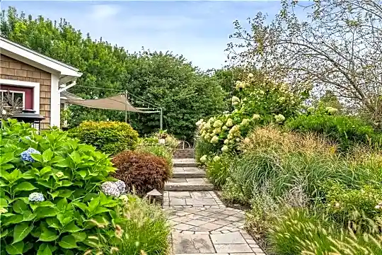 350 Compton View Dr Photo 1