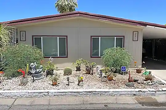 251 S Paseo Laredo Photo 1