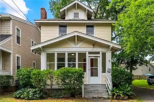 1417 Melrose Pkwy Photo 1