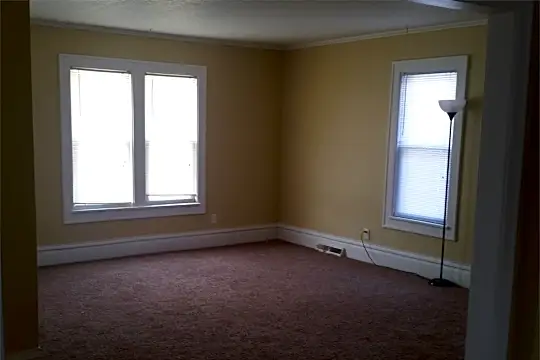 345 N Main St Photo 2