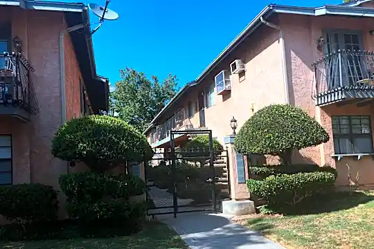 Sundance Senior Terrace Photo 2