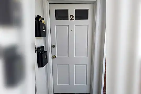 107 Catherine St #2 Photo 1