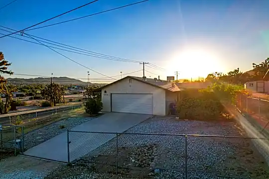 6876 Grand Ave Photo 2