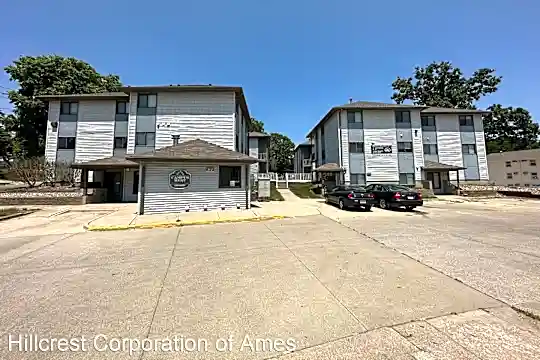 312 Hillcrest Ave Photo 1