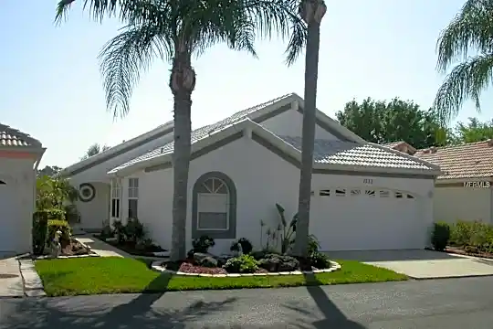 1332 Capri Isles Blvd Photo 1