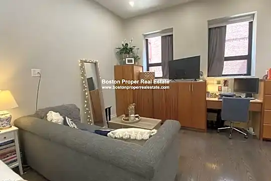 33 Gloucester St Photo 2