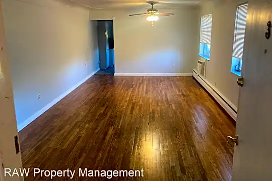6431 Hammel Ave Photo 2