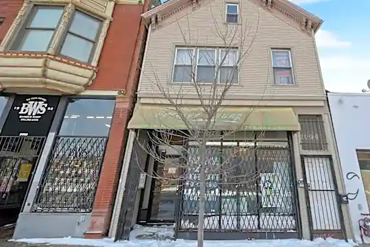 2094 N Milwaukee Ave Photo 2