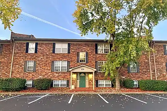1718 Bridgeview Lane Louisville Photo 2