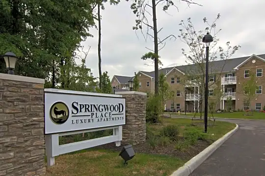 Springwood Place Photo 2