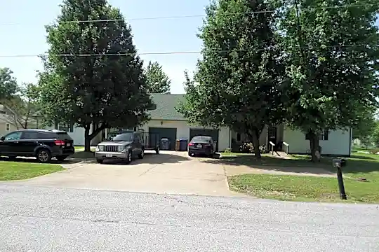 1162 Sunrise Dr Photo 1