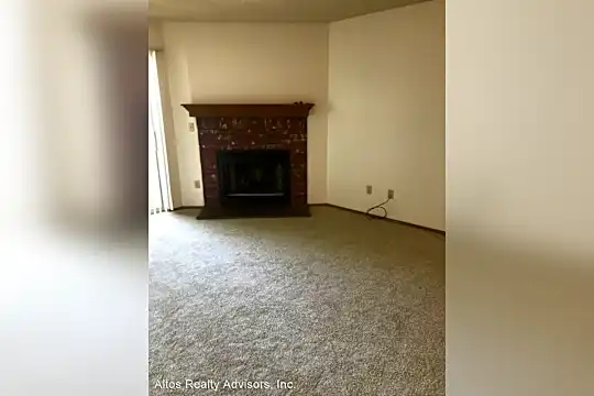 1035 S Elkhart Way Photo 1