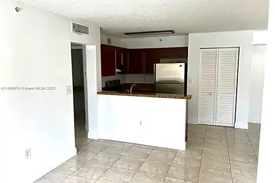 771 N Pine Island Rd #203 Photo 2