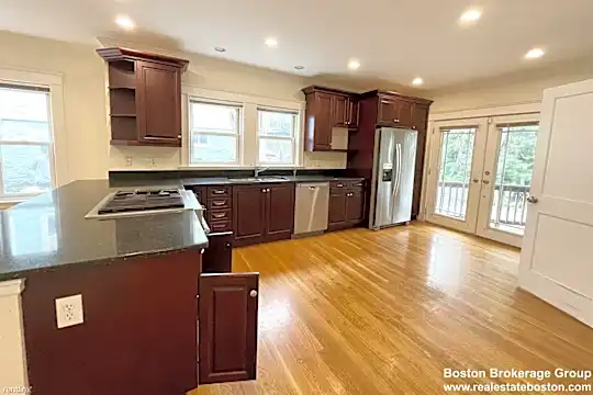 19 Sunset St Photo 1