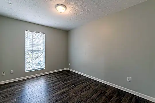 3151 Kingswood Glen Photo 2