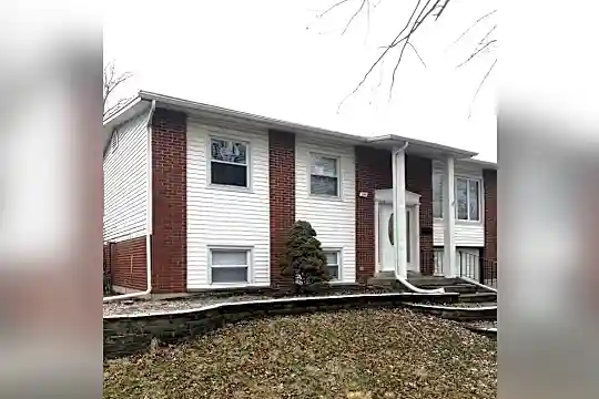 534 Longwood Drive Photo 1