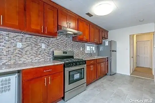 46-20 190th St Photo 2