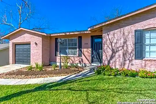 1719 Corita St Photo 2