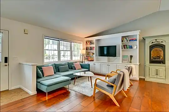 38 Fawn Ln Photo 2