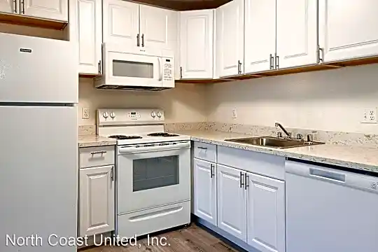 4909 Date Ave Photo 2