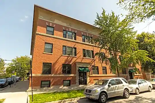 2237 N Kedzie Blvd #G Photo 2